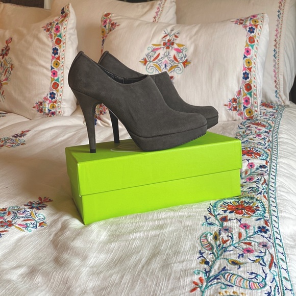 Stuart Weitzman Booties - Picture 2 of 16